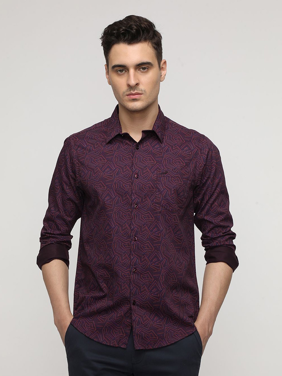 

Crocodile Men Comfort Spread Collar Abstract Printed Cotton Casual Shirt, Maroon