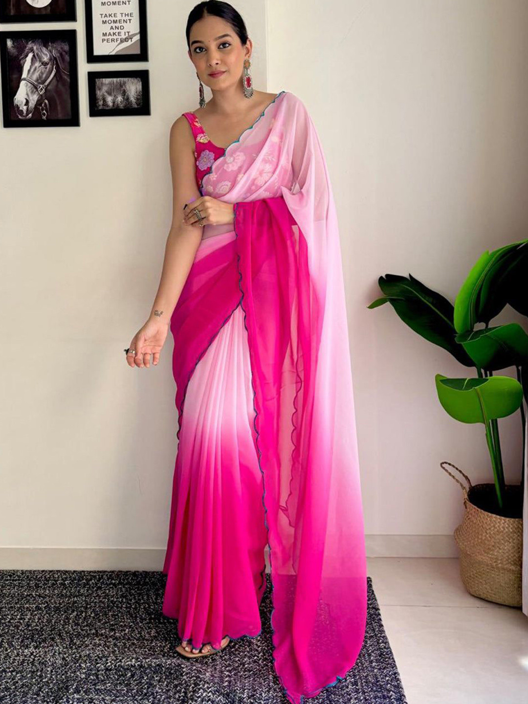 

Reeta Fashion Women Ombre Printed Saree, Pink