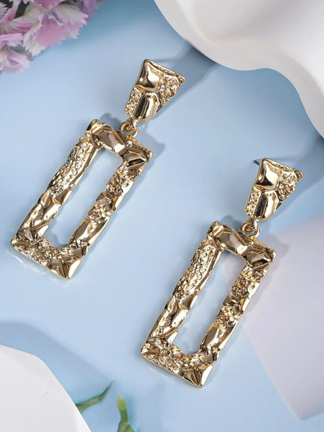 

DressBerry Gold Plated Textured Rectangle Drop Earrings
