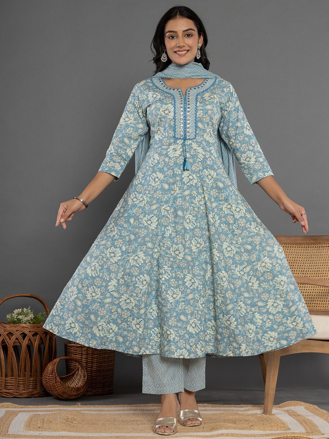

Yufta Floral Printed Pure Cotton Anarkali Kurta & Trousers With Dupatta, Blue