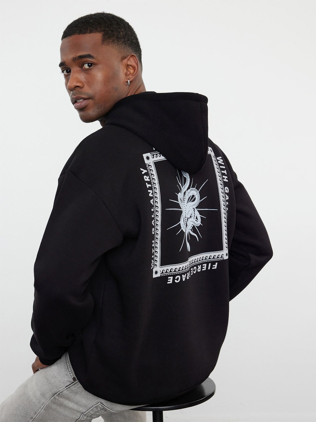 

Trendyol Men Printed Sweatshirt, Black
