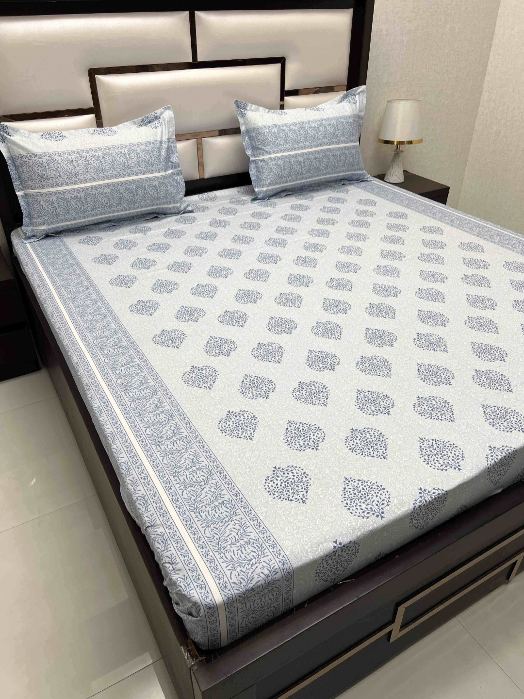 

Pure Decor Royal Passion Blue Floral Pure Cotton 400 TC Queen Bedsheet & 2 Pillow Covers