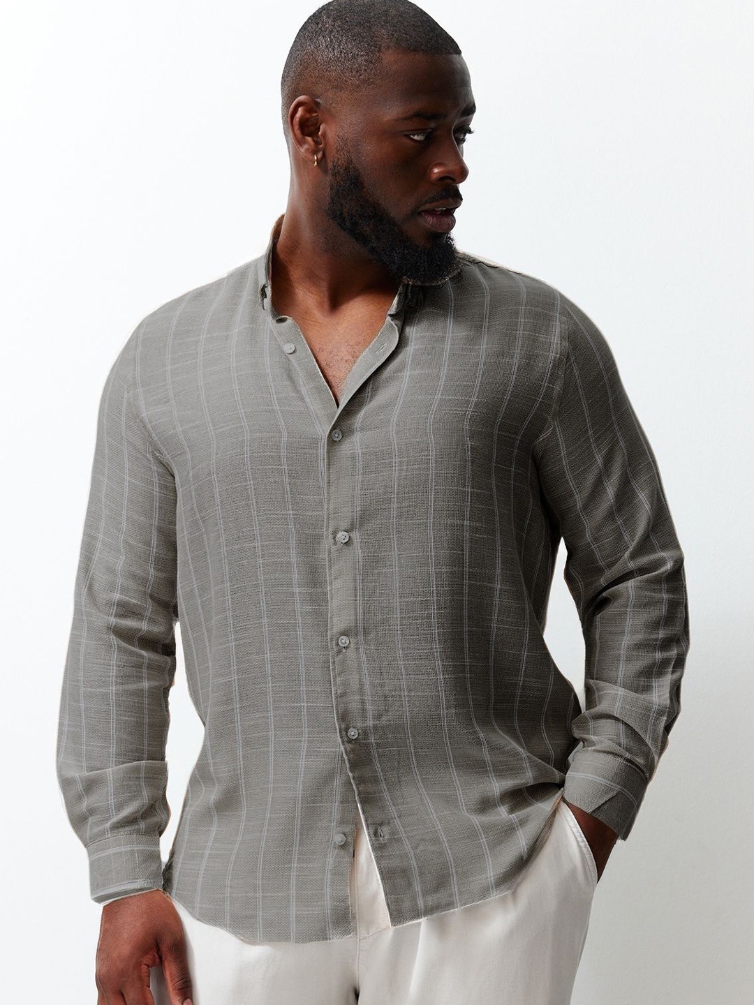

Trendyol Men Spread Collar Striped Cotton Casual Shirt, Green