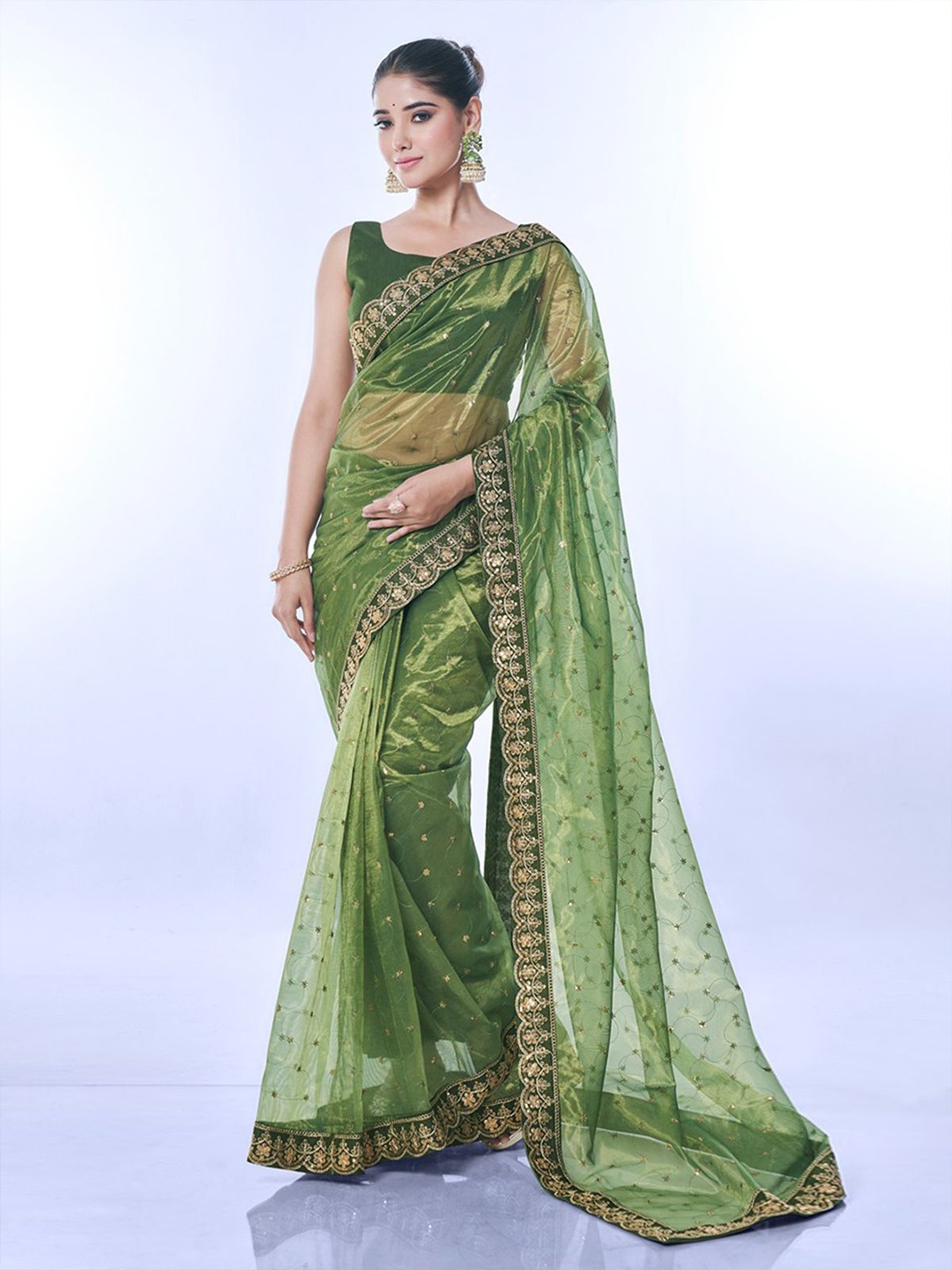 

ODETTE Ethnic Motifs Sequinned Net Saree, Green
