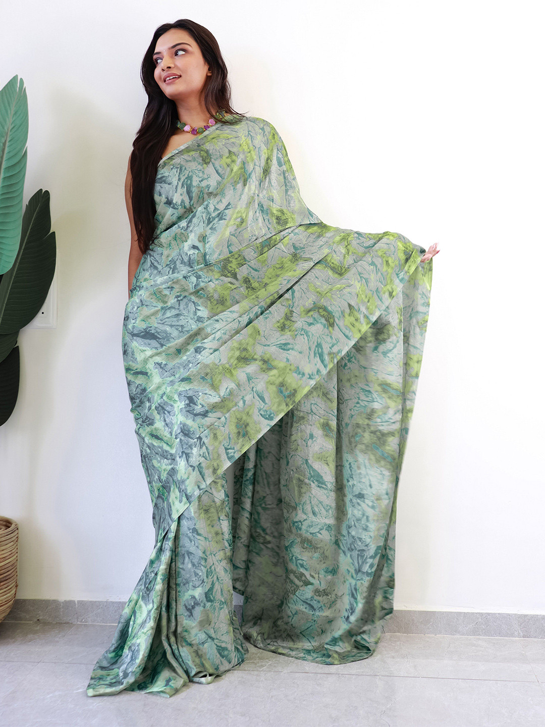 

Reeta Fashion printed Saree, Sea green
