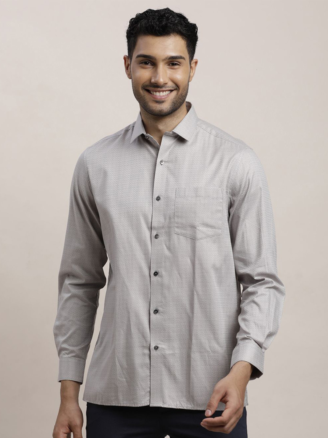 

Turtle Men Standard Spread Collar Solid Cotton Formal Shirt, Grey