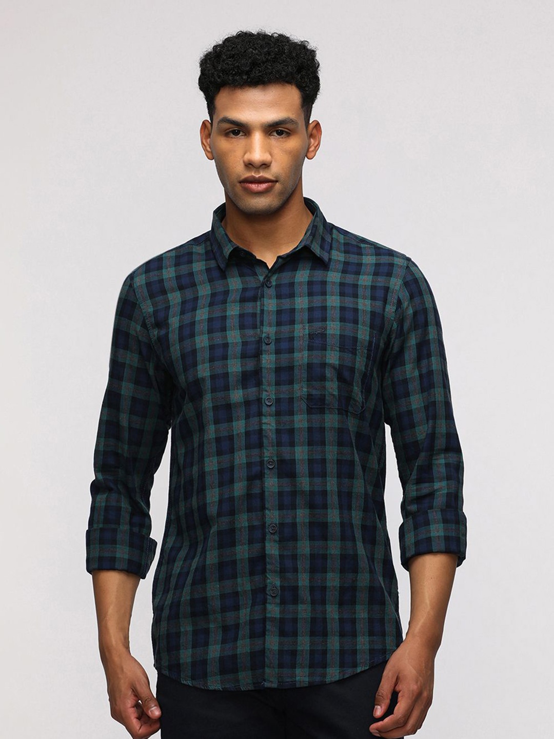 

Crocodile Men India Slim Spread Collar Tartan Checked Cotton Slim Fit Casual Shirt, Navy blue