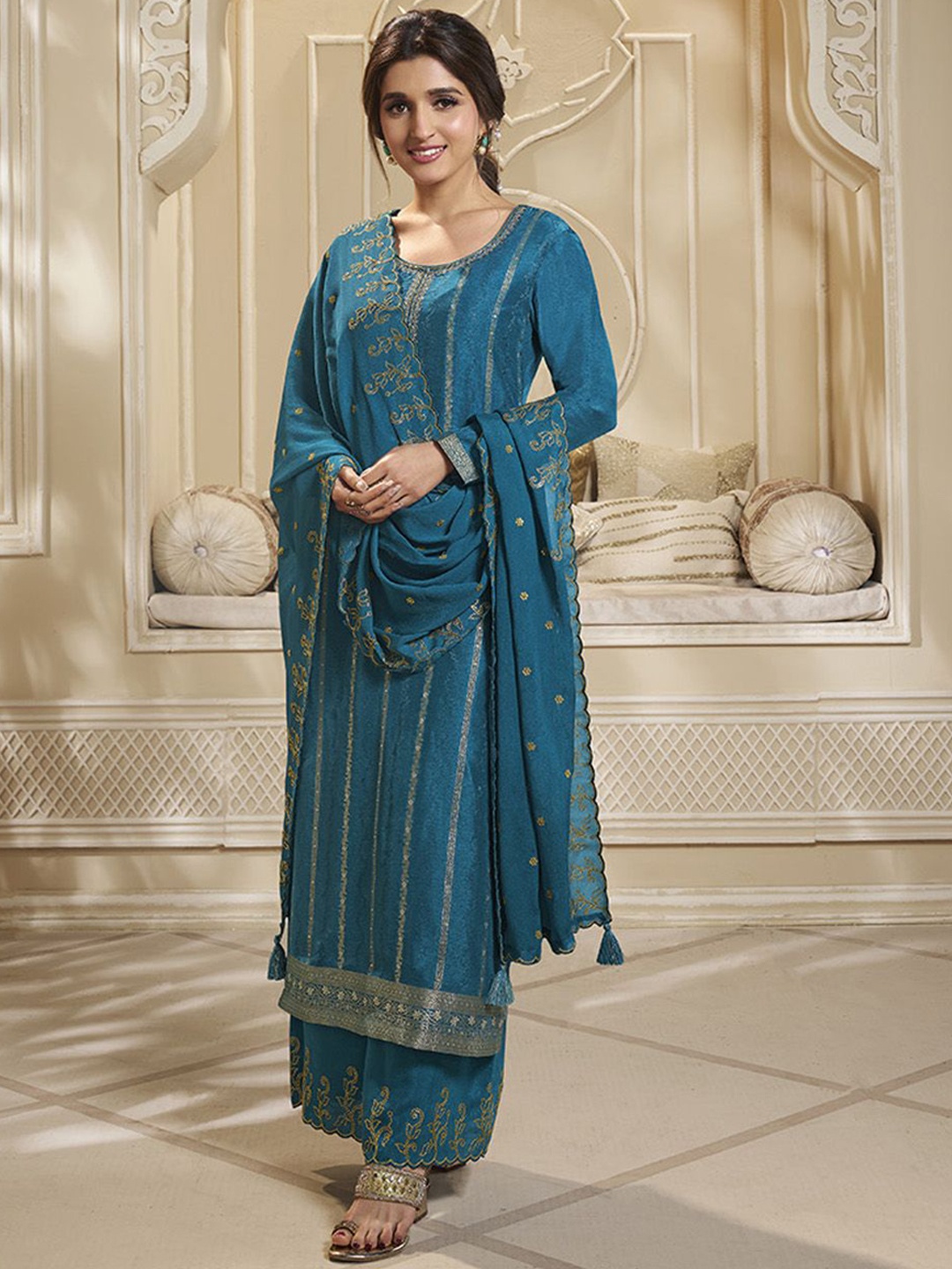 

Seerat Floral Woven Design Regular Sequinned Pure Silk Kurta With Palazzos & Dupatta, Teal