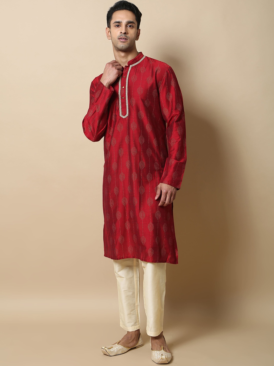 

FILORI Ethnic Motifs Printed Mandarin Collar Straight Kurta With Pyjama, Red