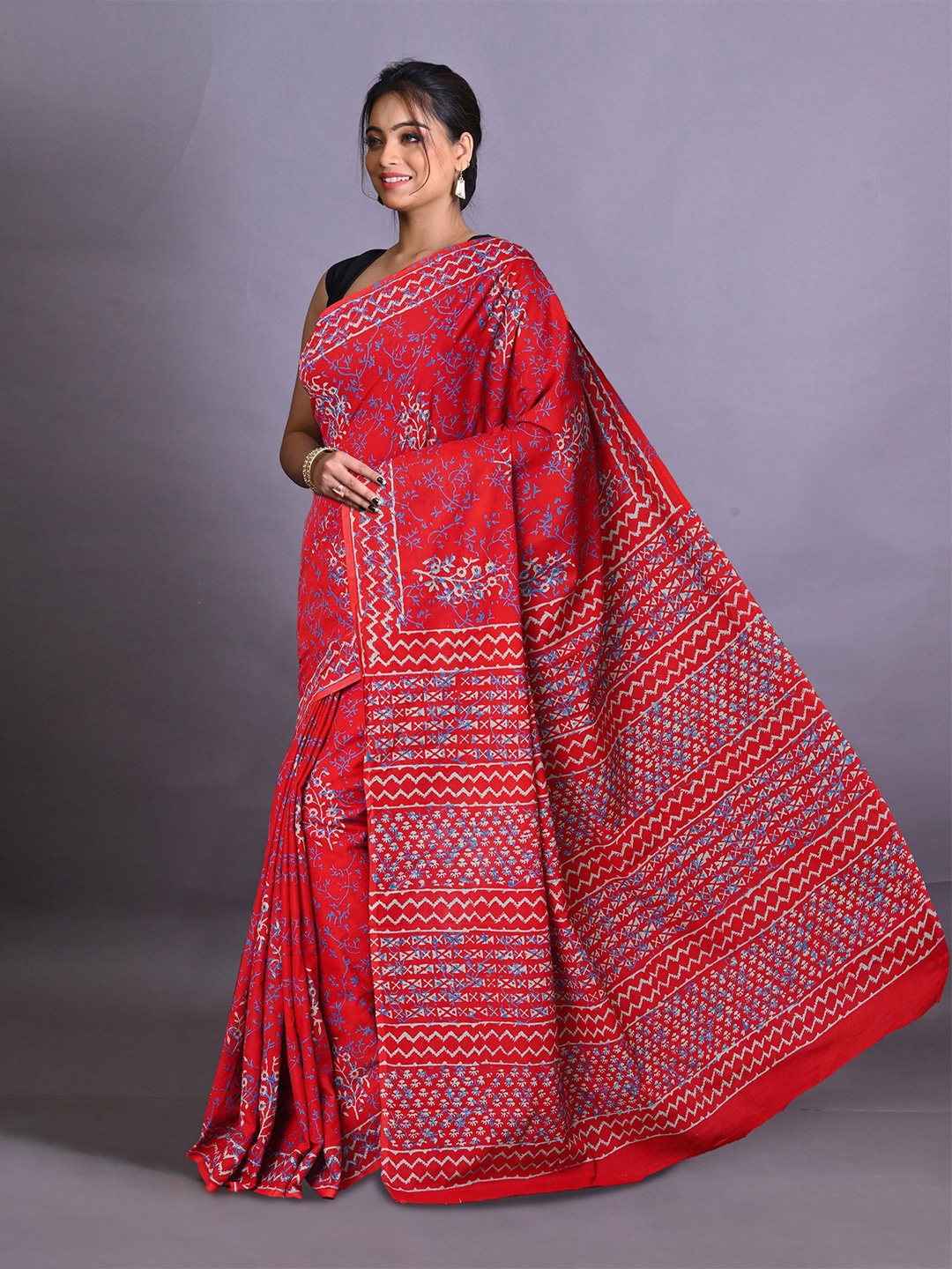 

Unnati Silks Ethnic Motifs Pure Cotton Handloom Block Print Saree, Red