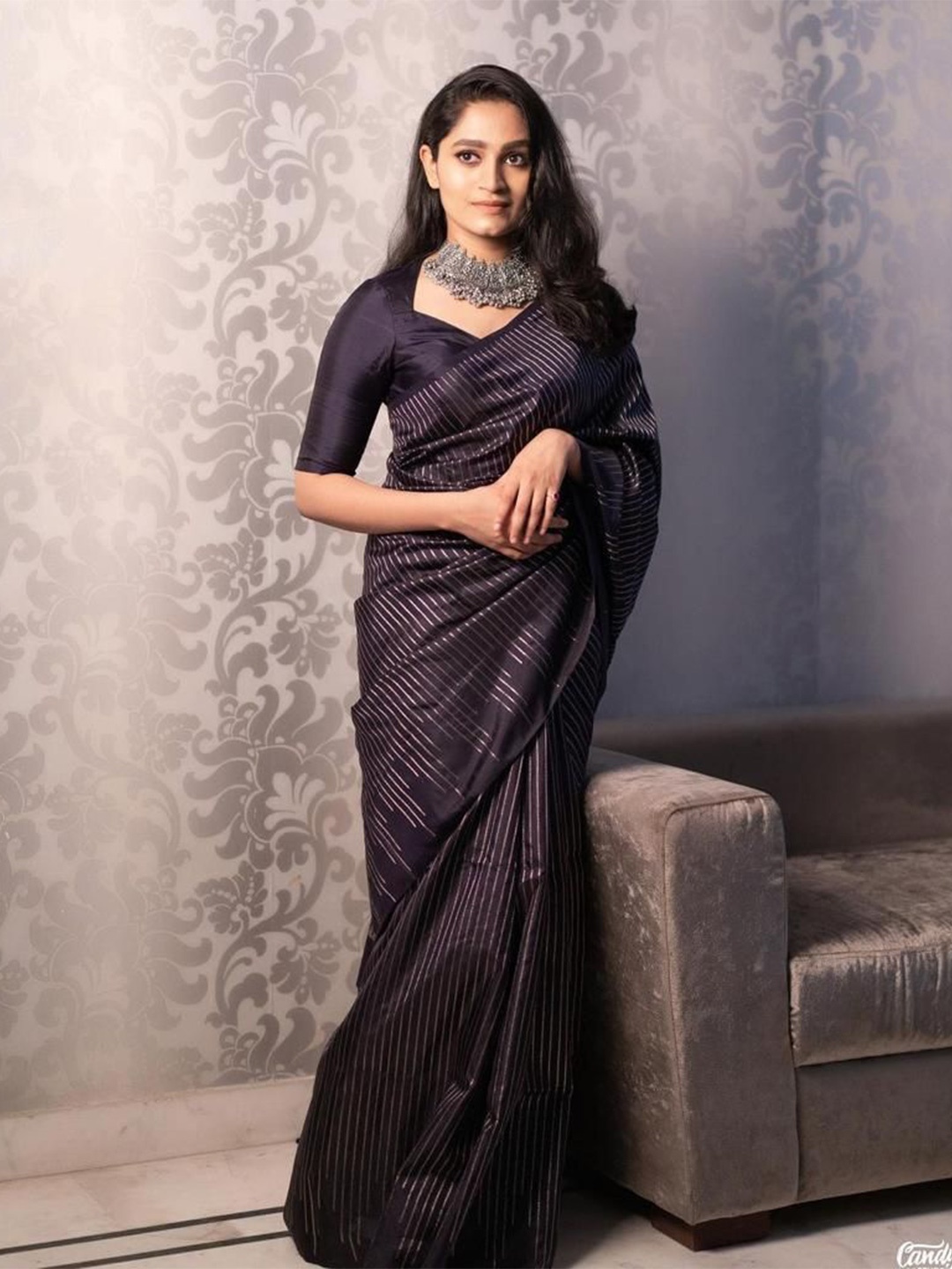 

QENY Striped Zari Banarasi Saree, Purple