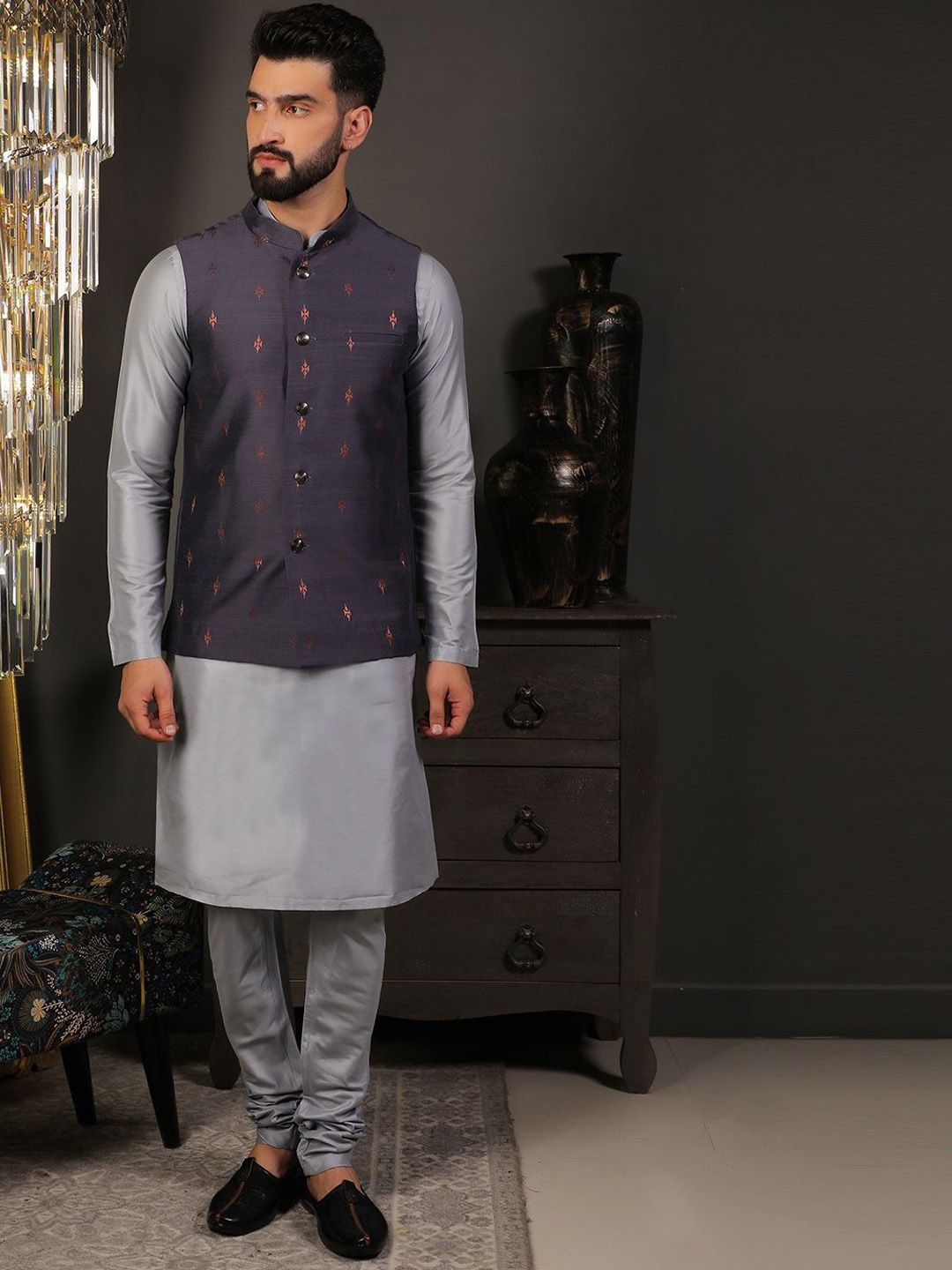 

DEYANN Mandarin Collar Jacquard Straight Kurta With Churidar & Nehru Jacket, Grey