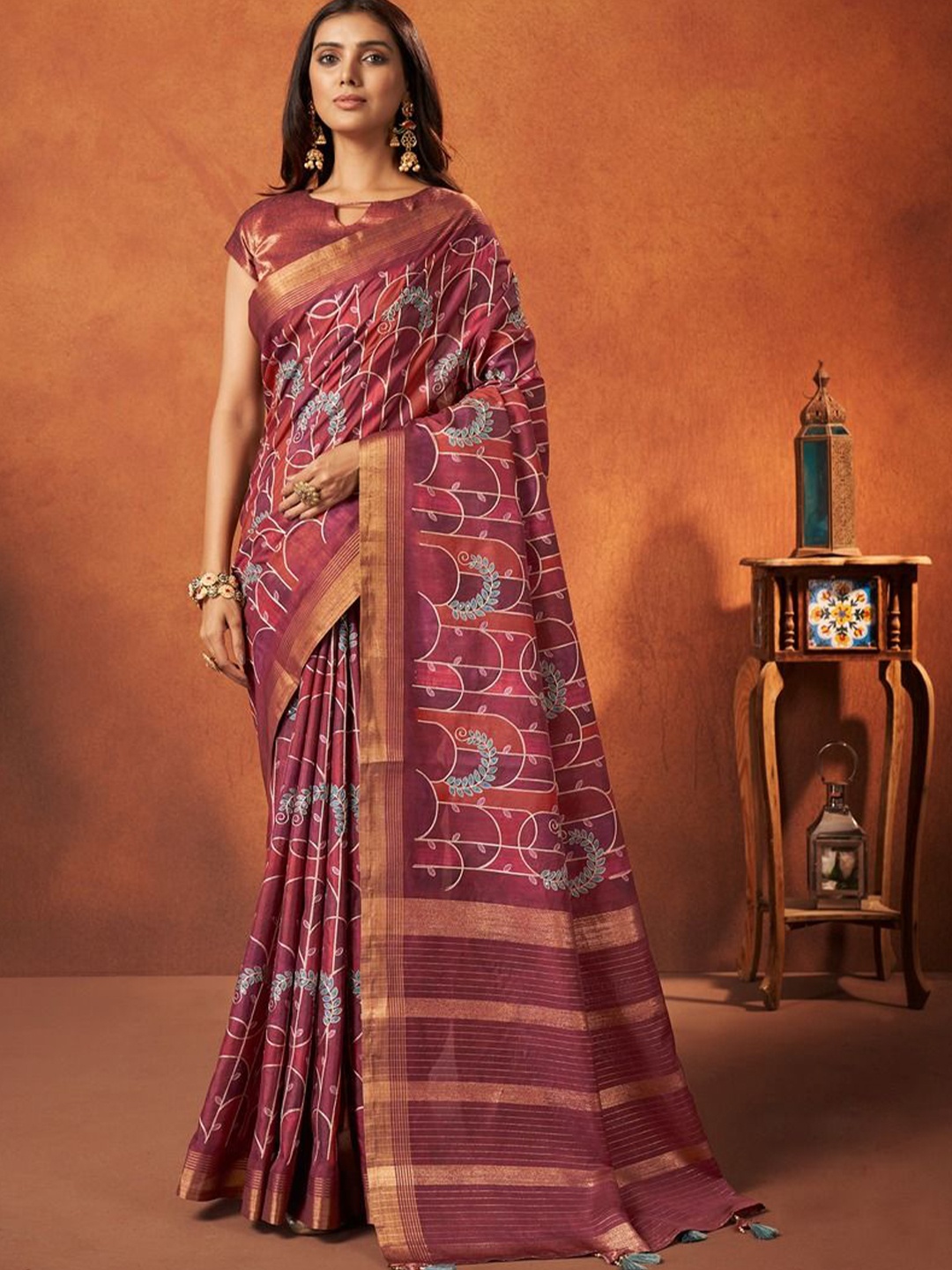 

Nimayaa Woven Design Zari Saree, Maroon