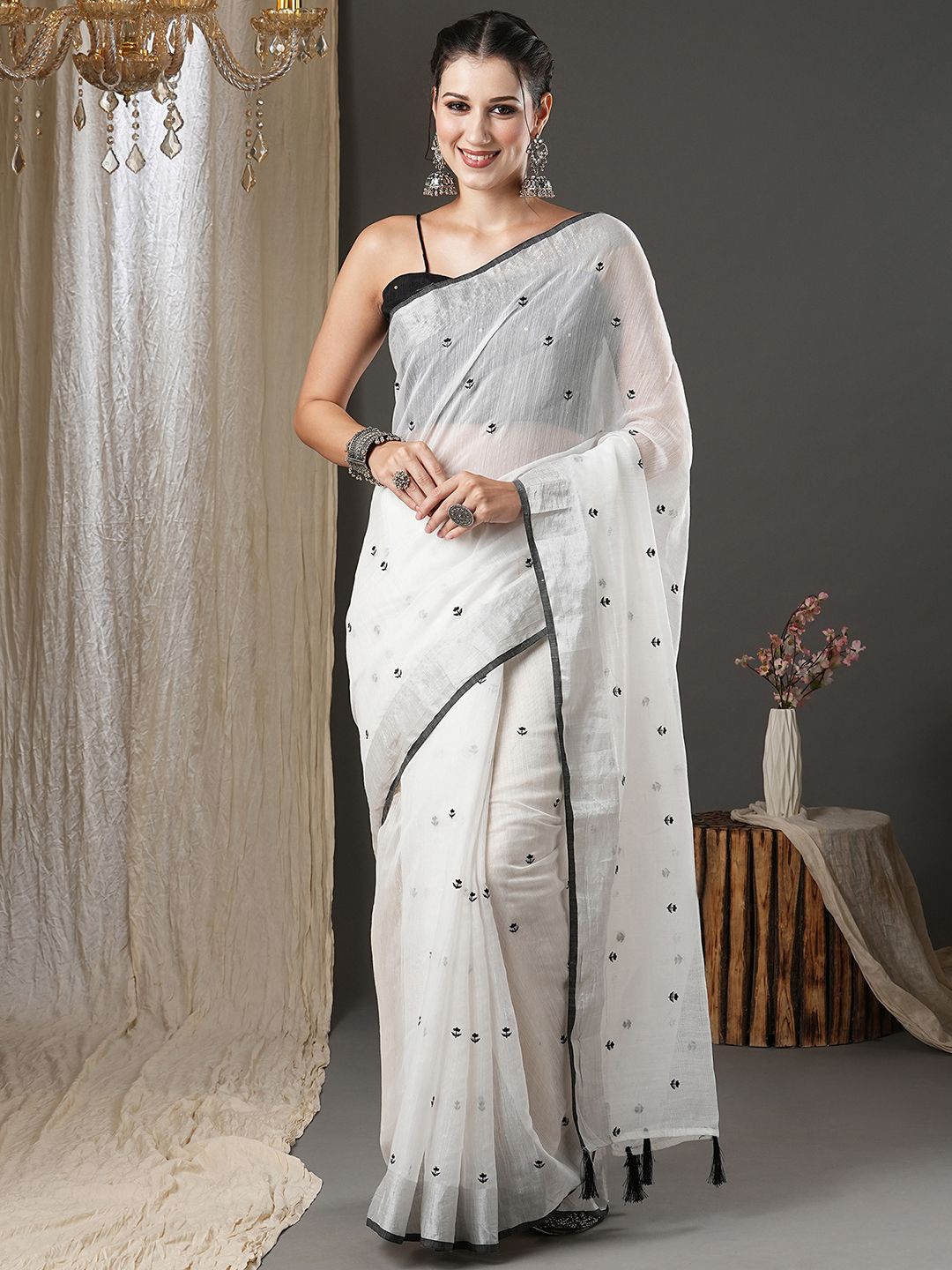 

KALINI Floral Embroidered Silk Cotton Saree, White
