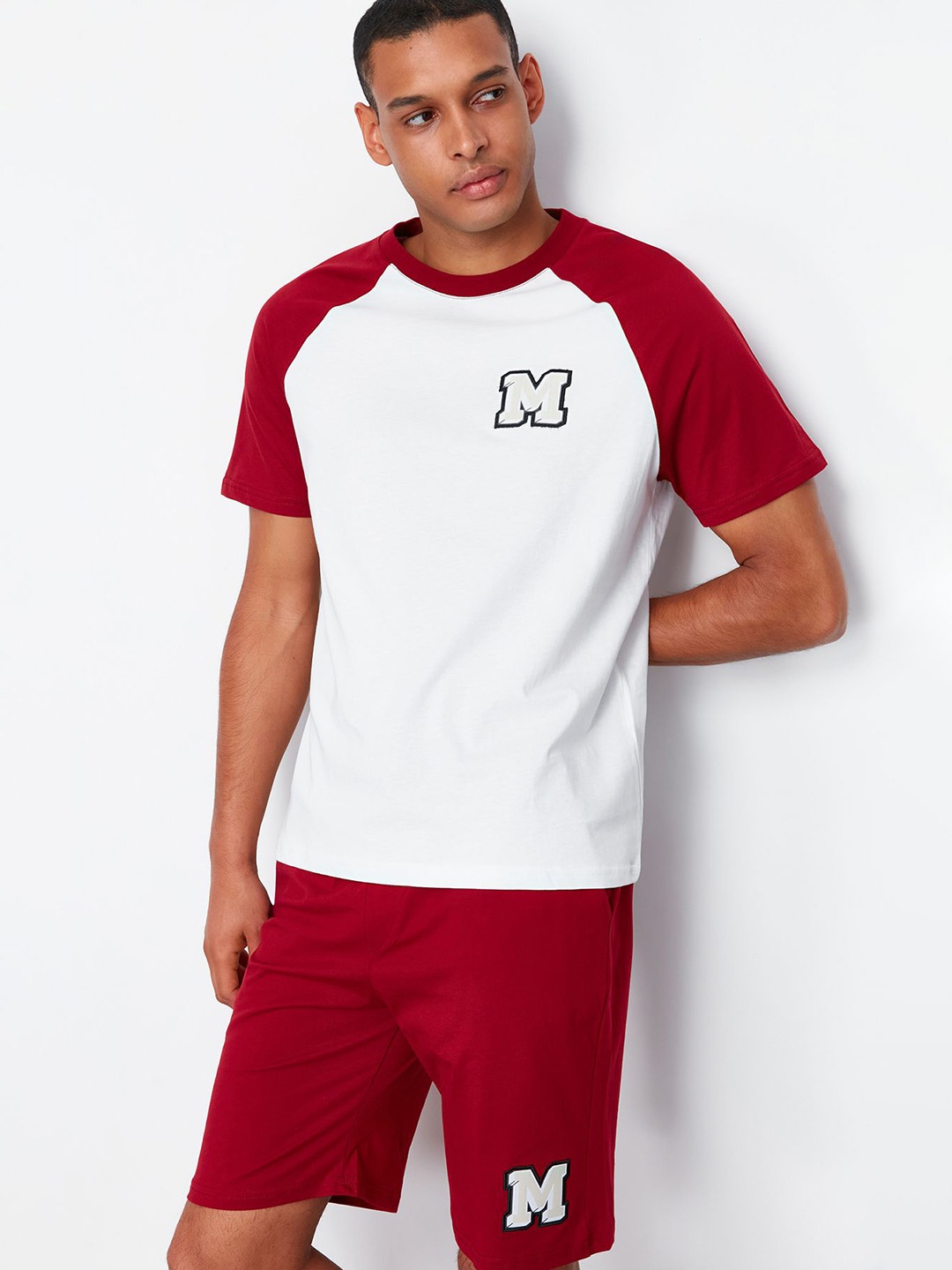 

Trendyol Printed Tshirt With Shorts Co-Ords, Burgundy