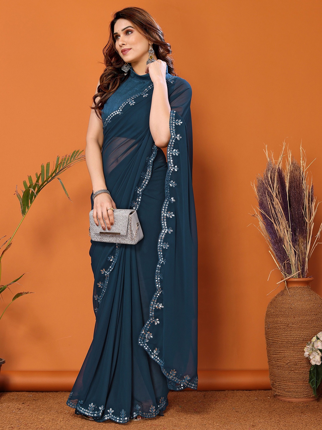 

Reeta Fashion Sequinned Saree, Turquoise blue