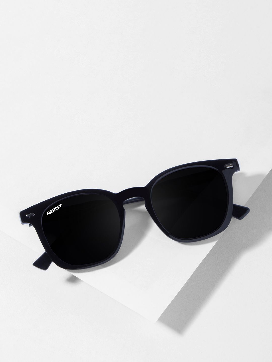 

RESIST EYEWEAR Unisex Wayfarer Sunglasses with UV Protected Lens, Black
