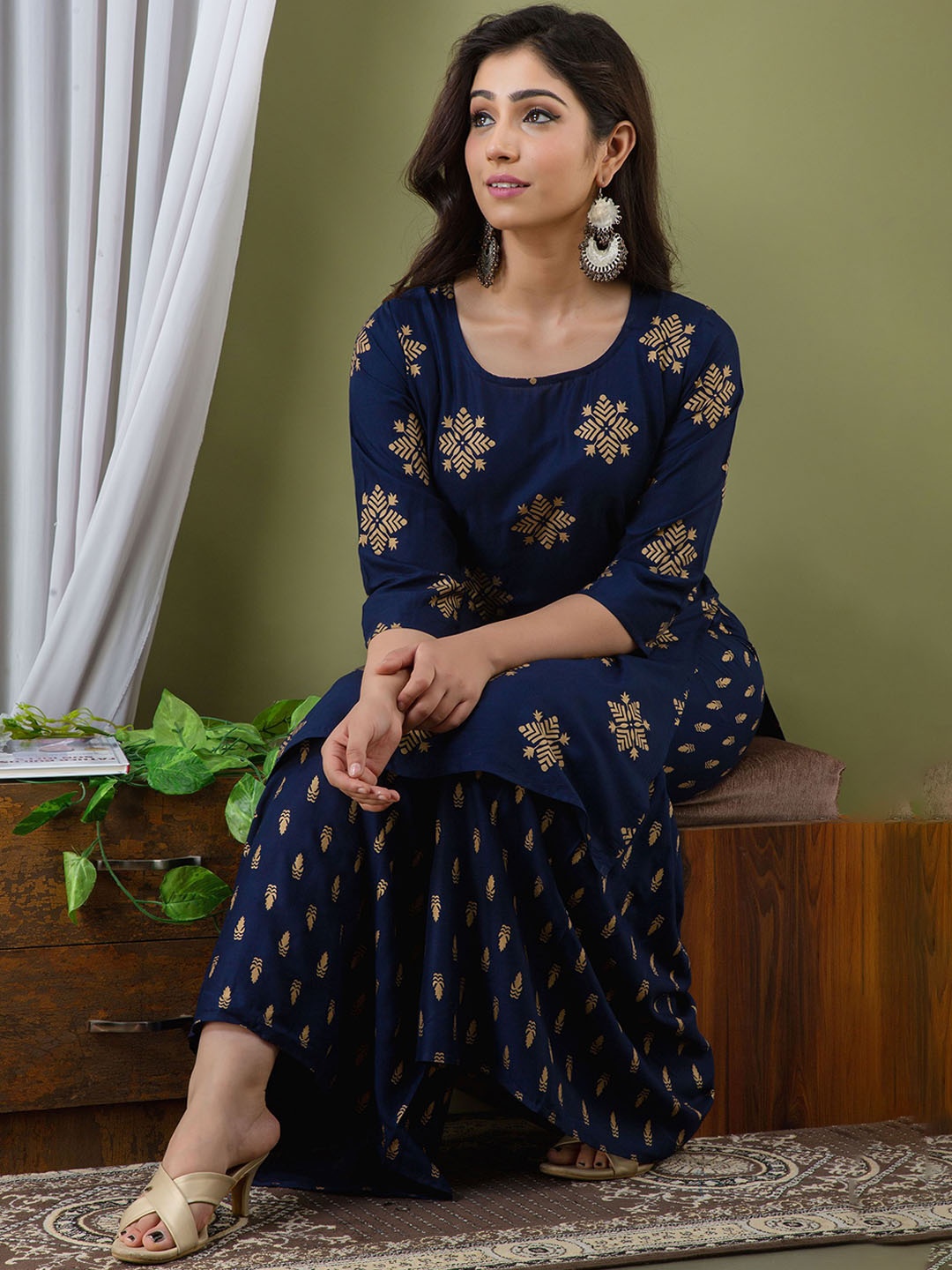 

JAYLEEN Ethnic Motifs Printed Regular Kurta With Sharara, Blue