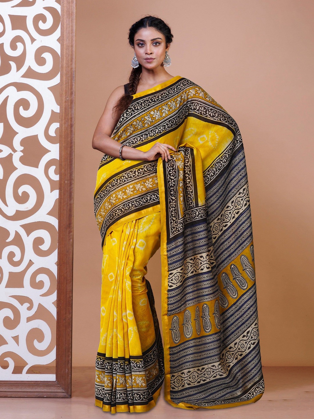 

Unnati Silks Bandhani Chanderi Saree, Yellow