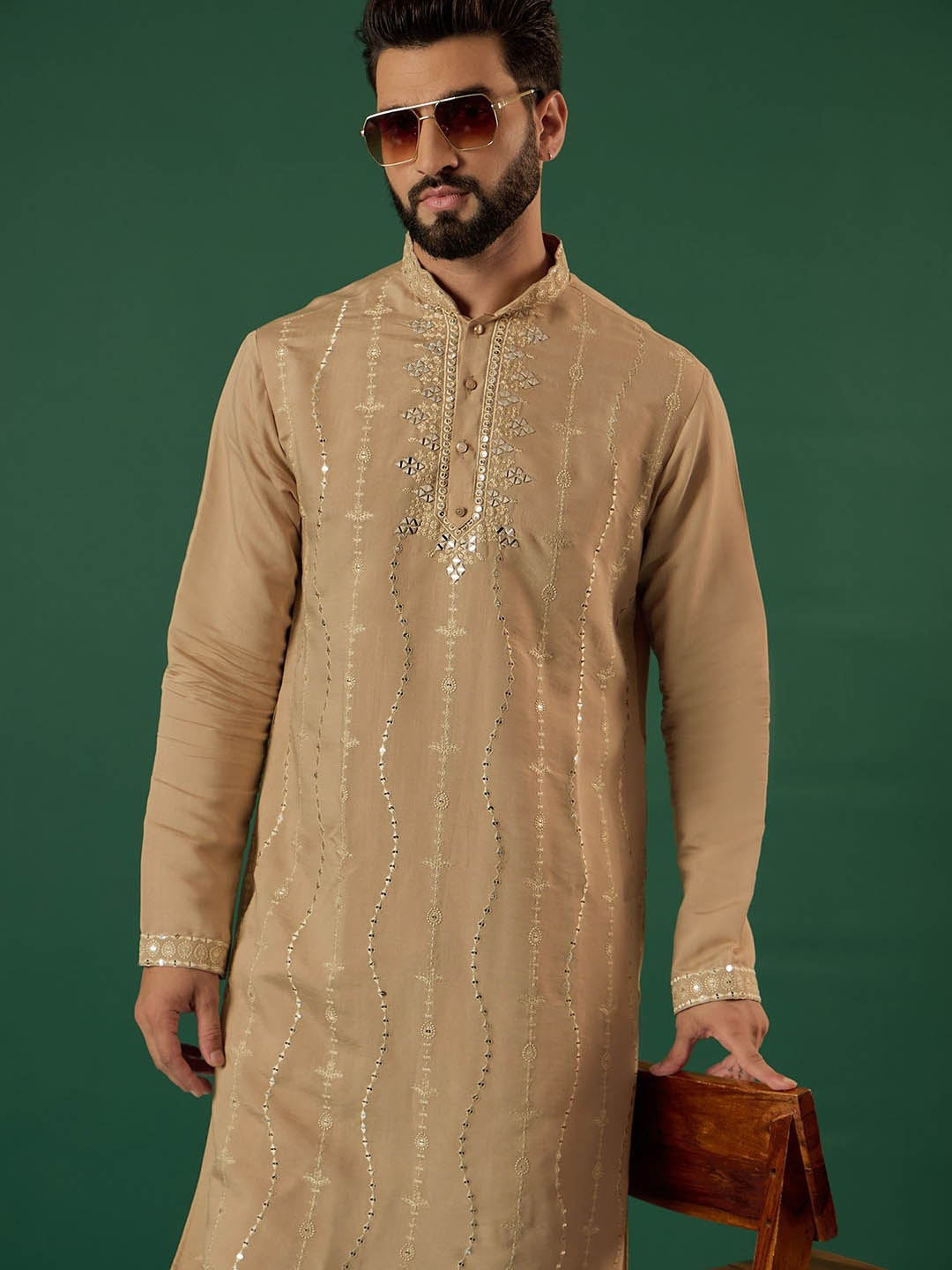 

Anouk Floral Embroidered Sequinned Mandarin Collar Straight Kurta, Cream