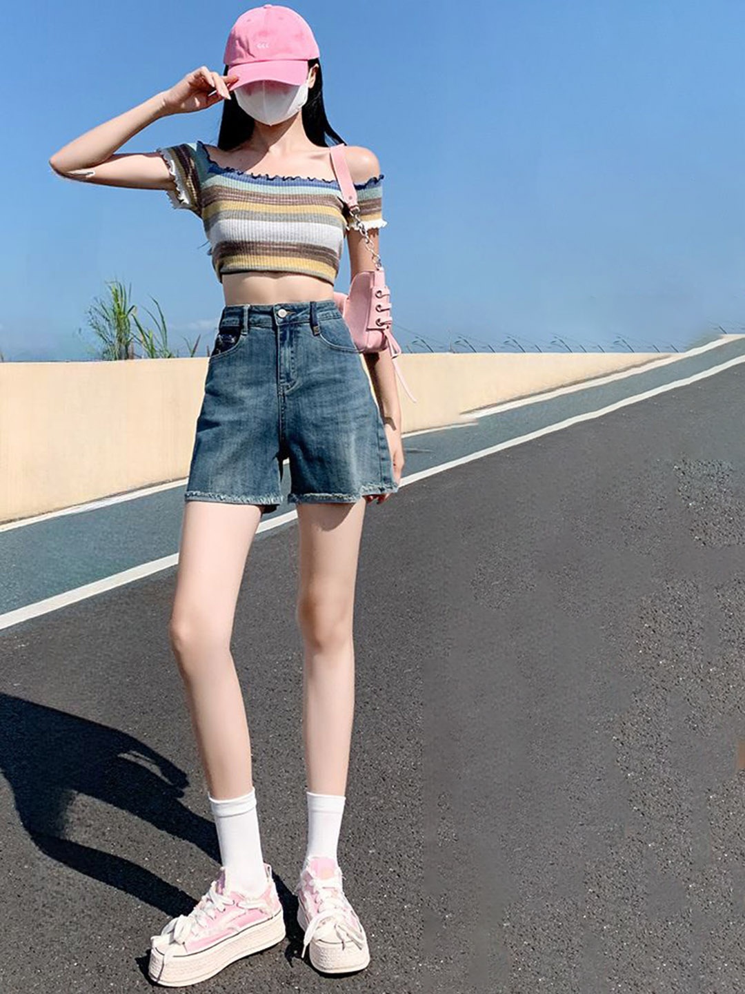 

StyleCast Women Loose Fit High-Rise Denim Shorts, Blue