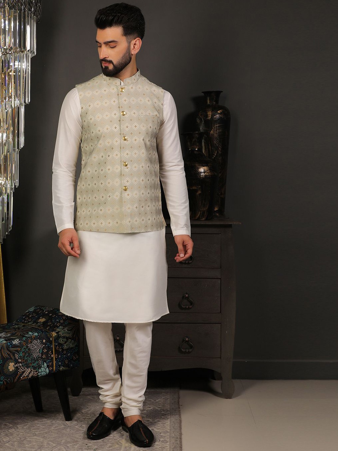 

DEYANN Mandarin Collar Jacquard Straight Kurta With Churidar & Nehru Jacket, Yellow