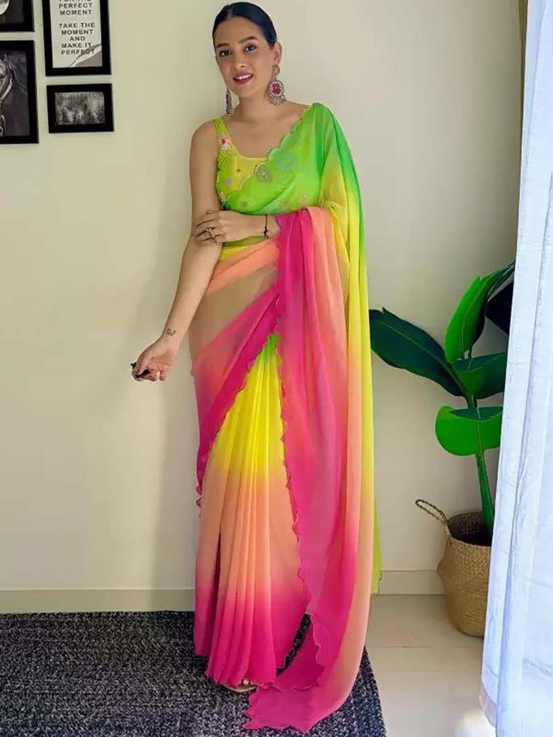 

Reeta Fashion Ombre Sequinned Saree, Yellow