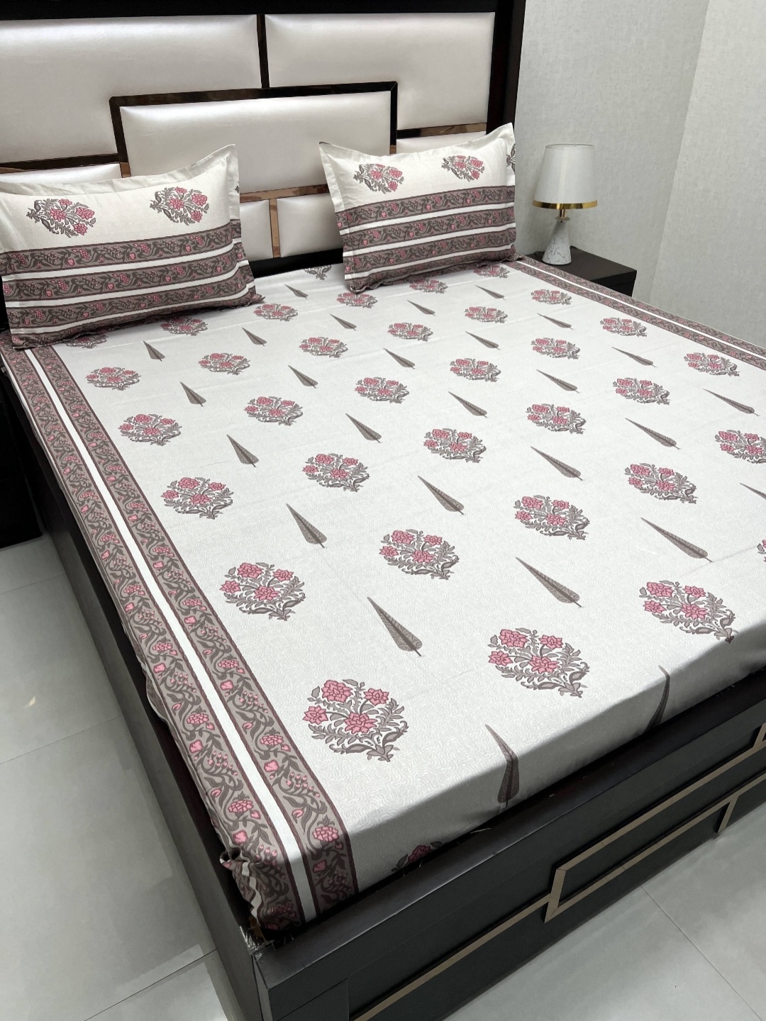 

Pure Decor Royal Passion Pink Floral Pure Cotton 400 TC Queen Bedsheet & 2 Pillow Covers