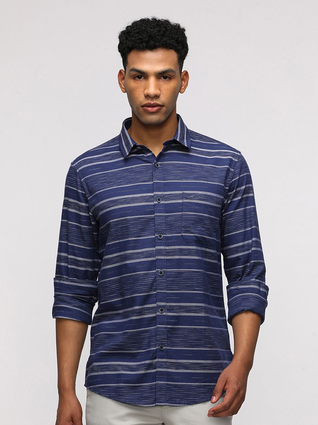 

Crocodile Men India Slim Spread Collar Striped Cotton Slim Fit Casual Shirt, Blue