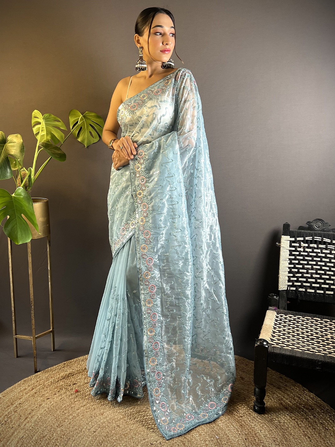 

Munir Embellished Sequinned Tissue Saree, Blue