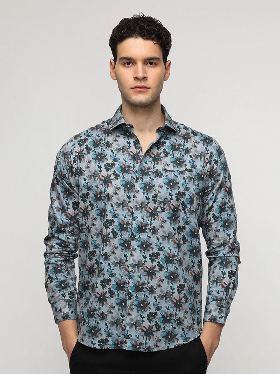 

Crocodile Men Comfort Spread Collar Floral Printed Cotton Casual Shirt, Grey