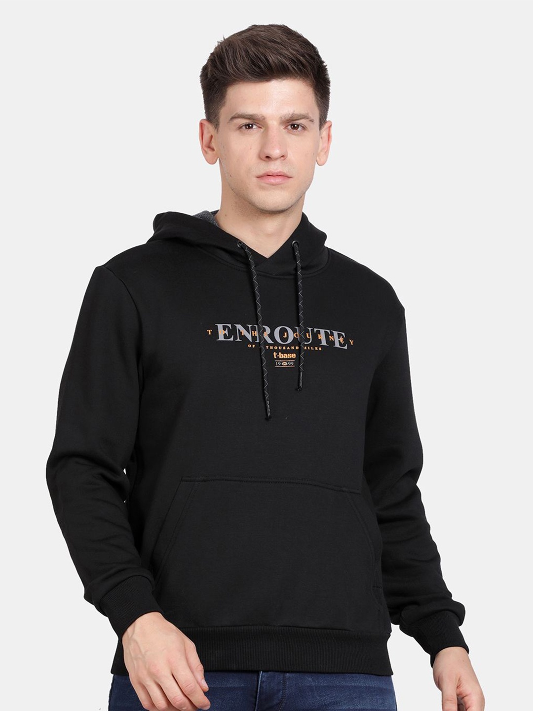 

t-base Men Typography Printed Hooded Sweatshirt, Black
