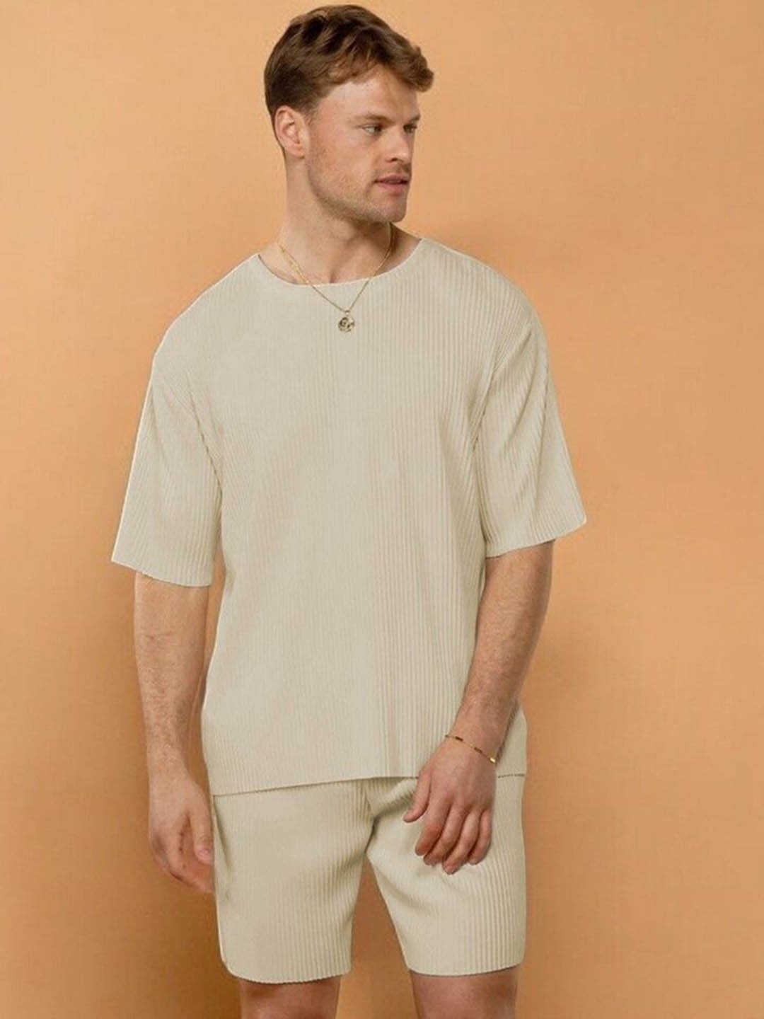 

CLAFOUTIS Self Design T-Shirt With Shorts, Beige