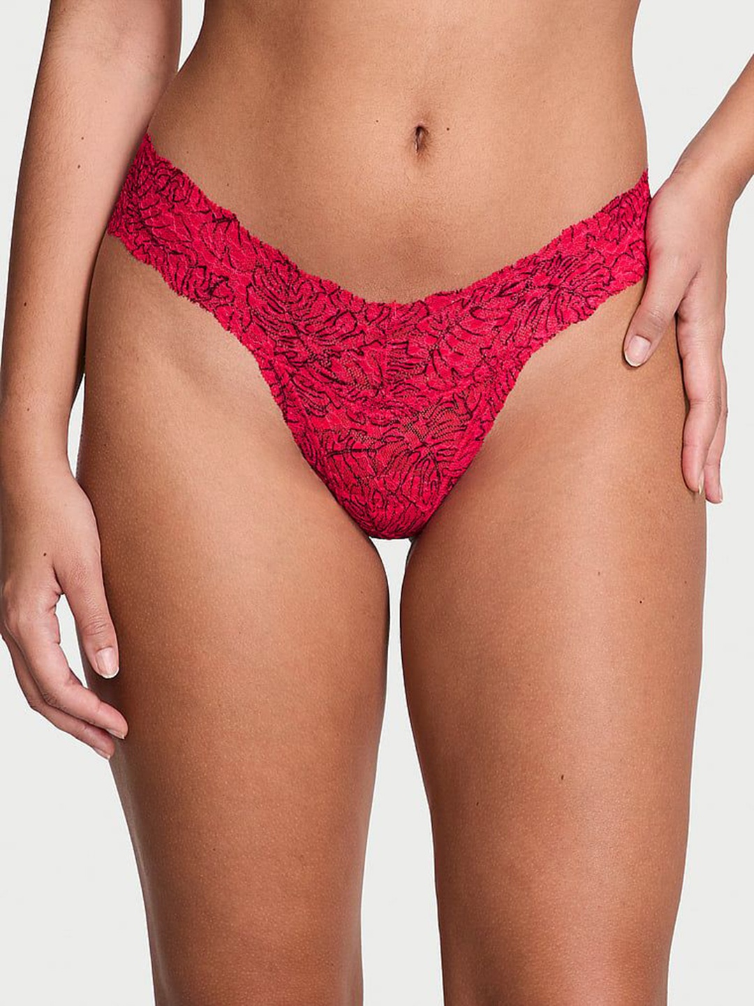 

Victoria's Secret The Lacie Lace Low Rise Thong Briefs-112461616CC2, Maroon