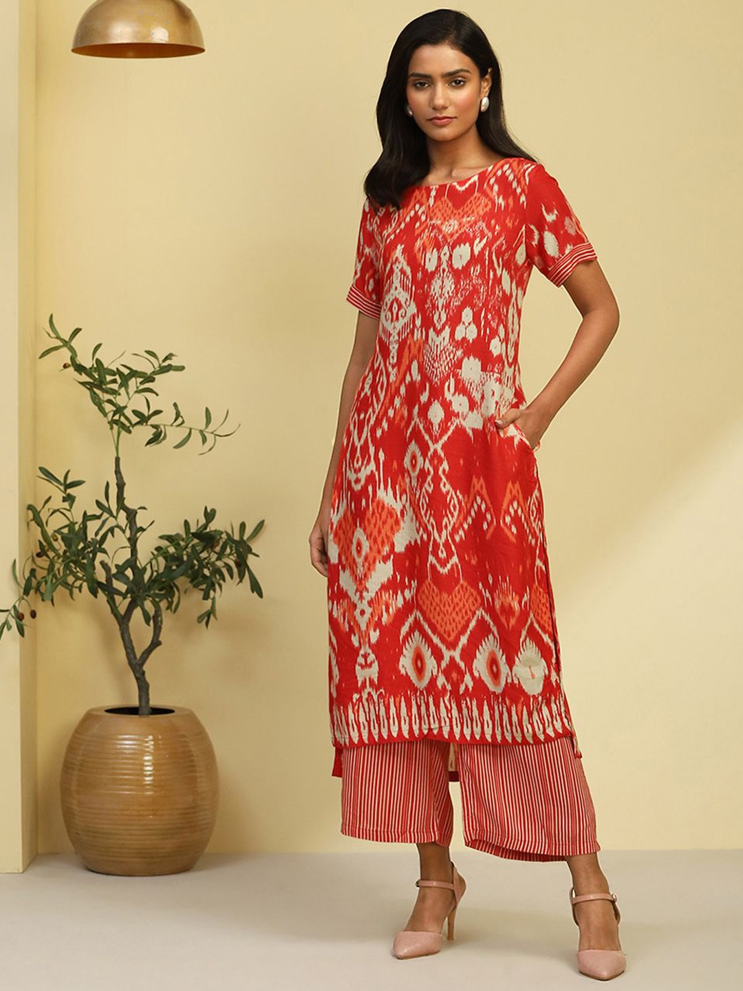 

Biba Floral Printed Straight Kurta With Palazzo, Red