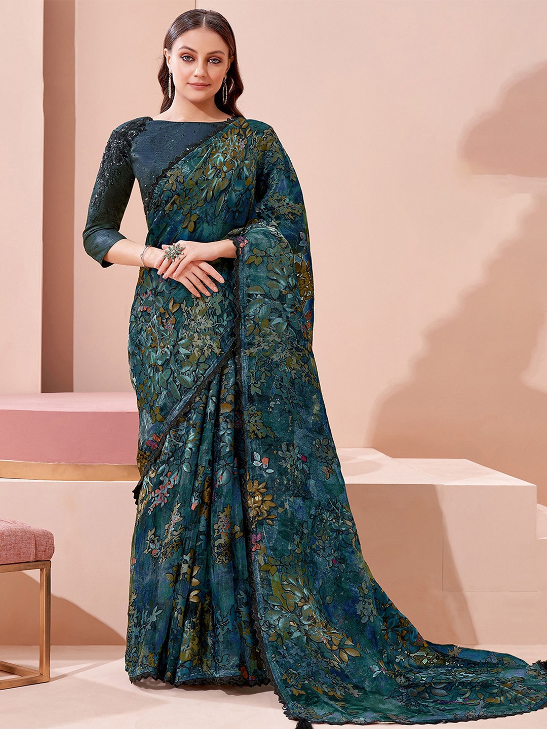 

Nimayaa Women Floral Sequinned Brasso Saree, Teal