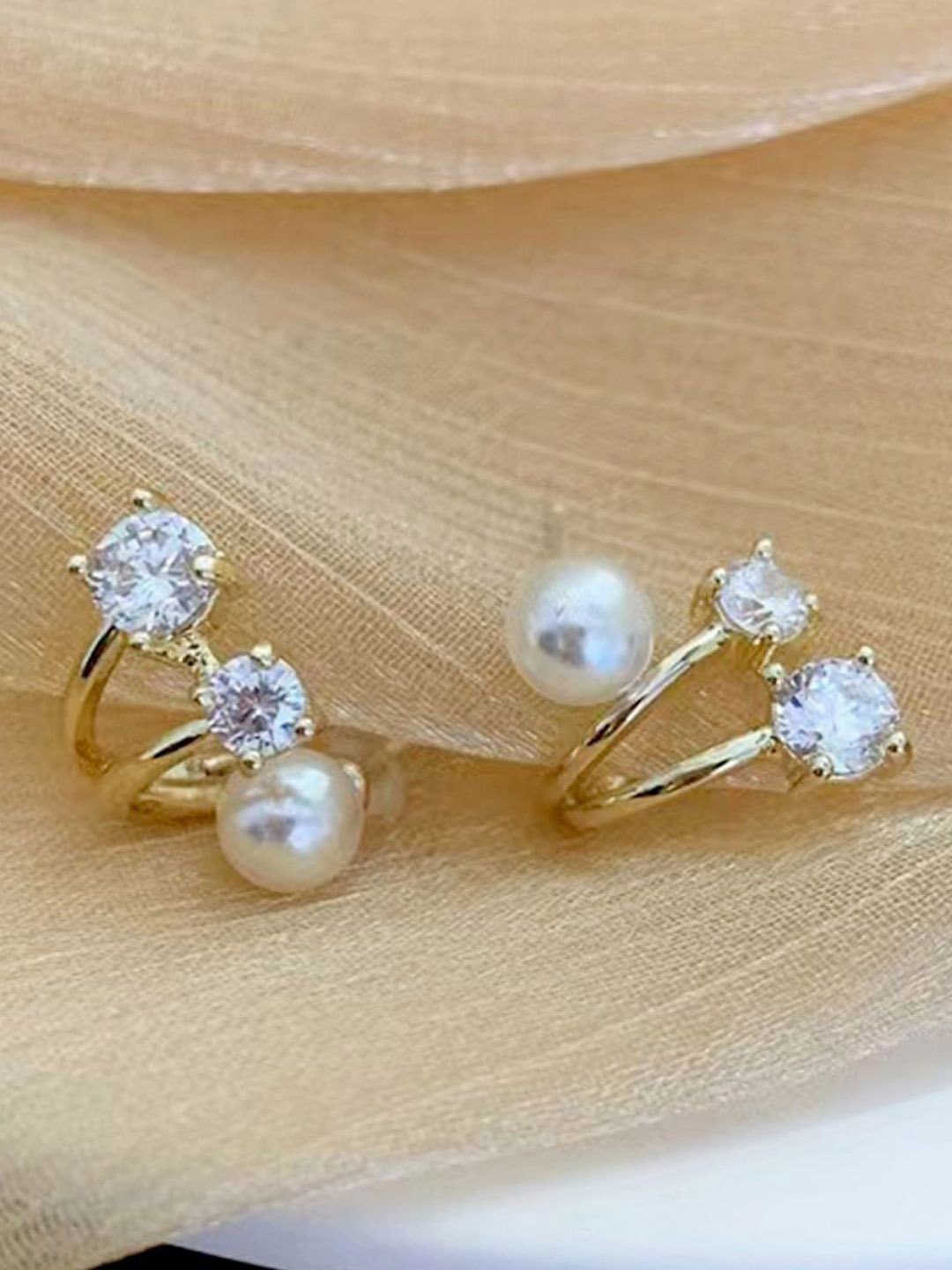 

KRENOZ Gold Plated Stainless Steel Stone Studded Beaded Studs