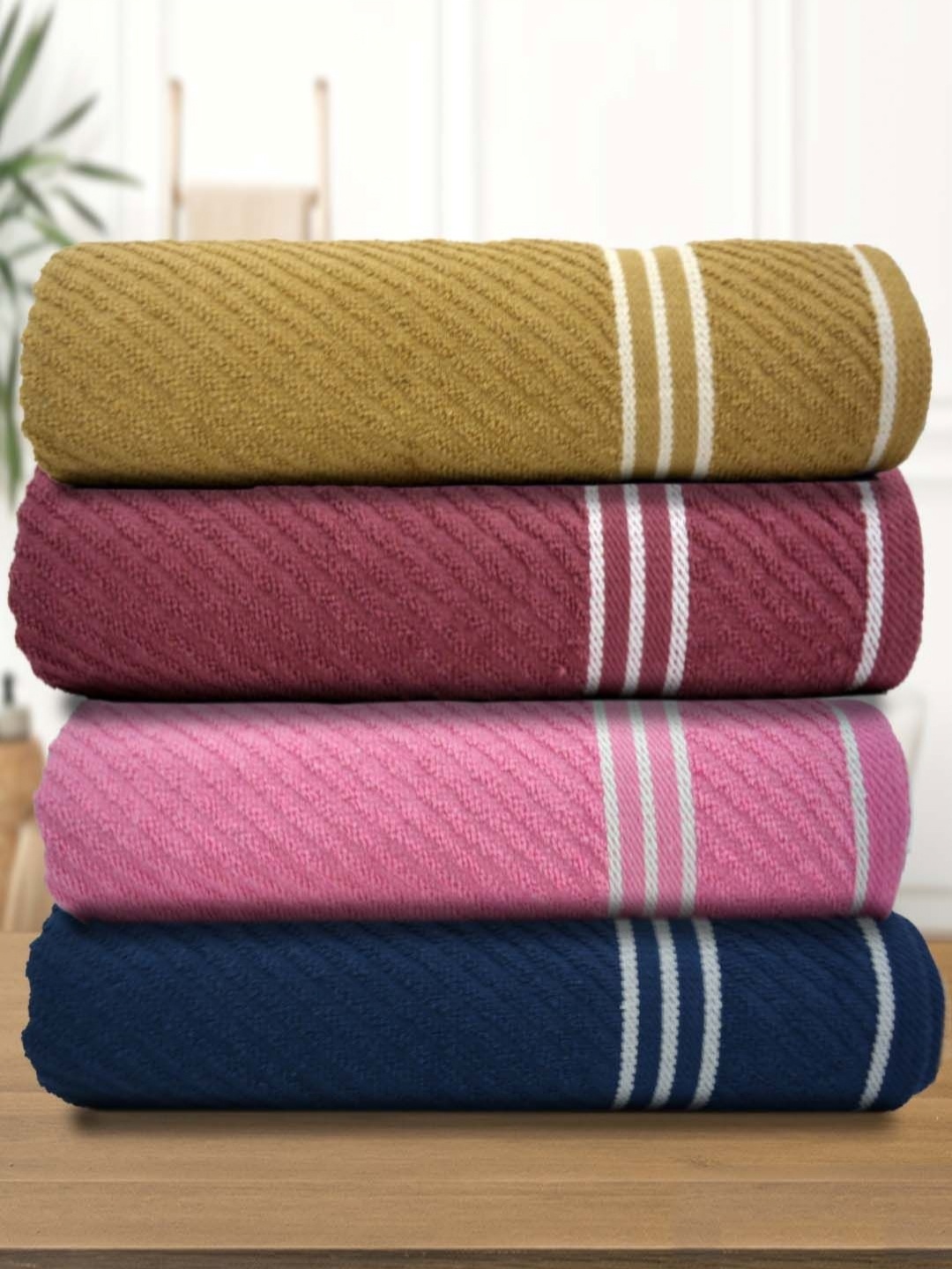 

Aura Athom Living Burgundy & Pink 4 Pieces Cotton 400 GSM Bath Towel