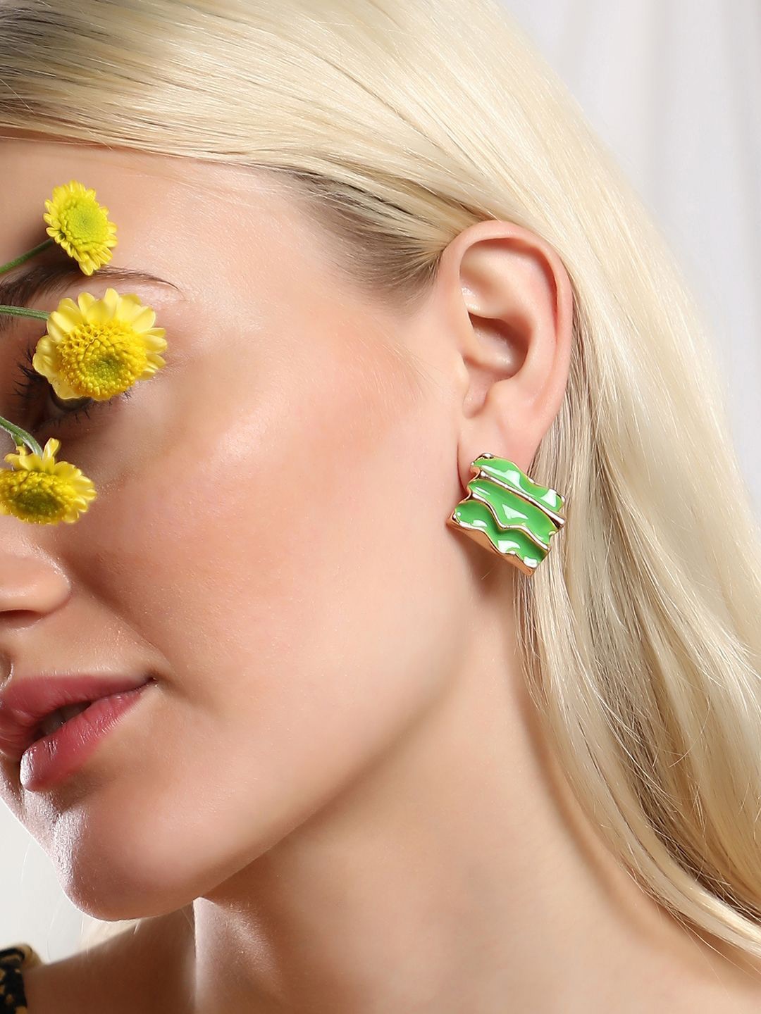 

SOHI Gold Plated Studs