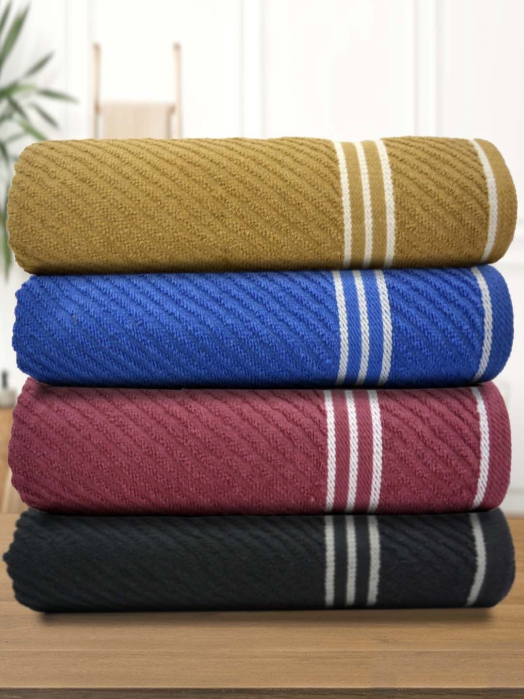 

Aura Blue & Burgundy 4 Pieces Cotton 400 GSM Bath Towel