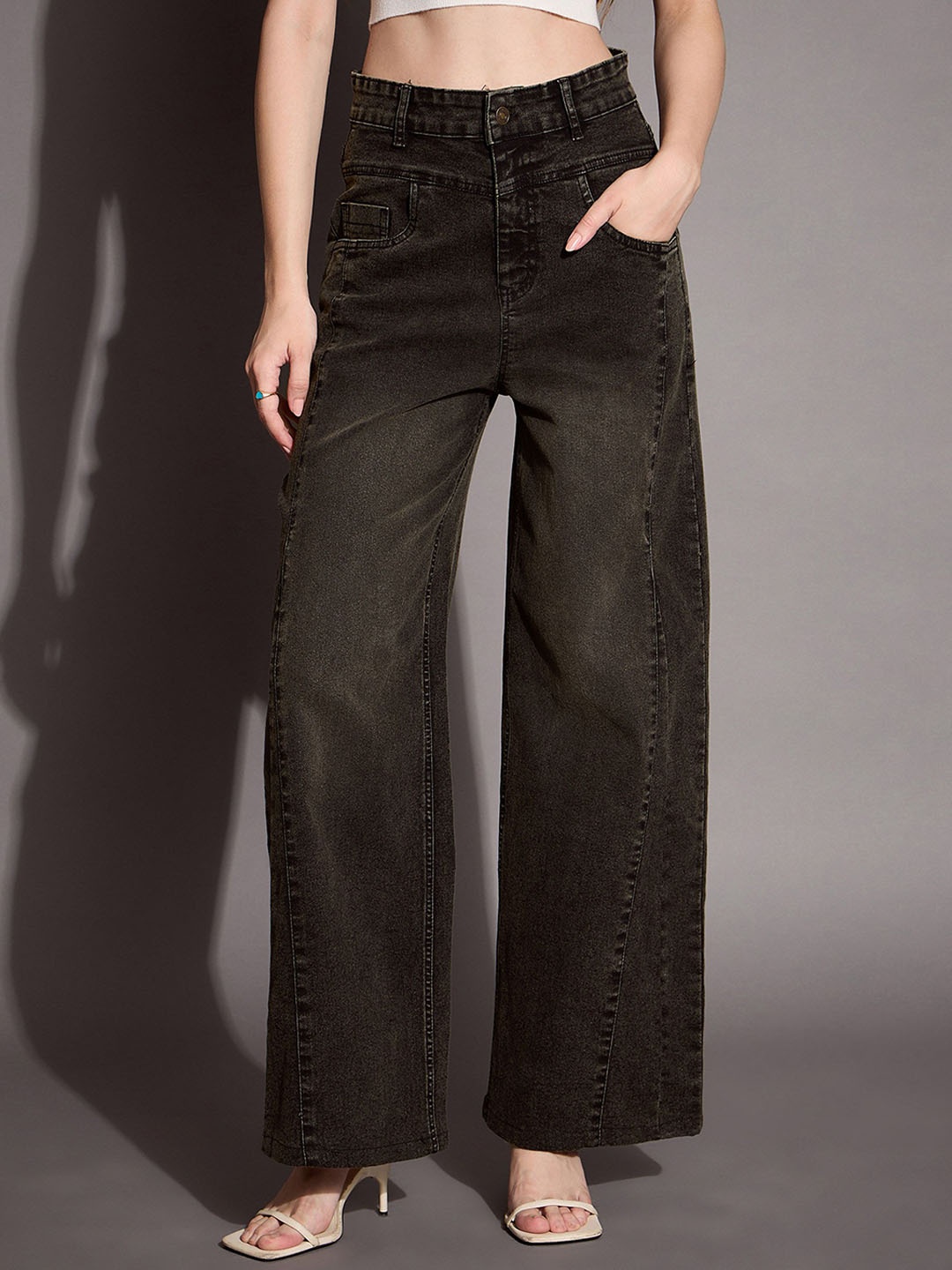 

SASSAFRAS BASICS Women Comfort Straight Fit High-Rise Stretchable Jeans, Black