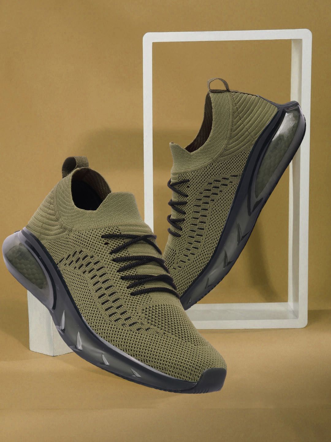

SPRENGE Men Woven Design Sneakers, Olive