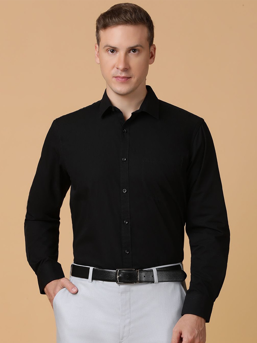 

TABARD Men Spread Collar Solid Cotton Formal Shirt, Black