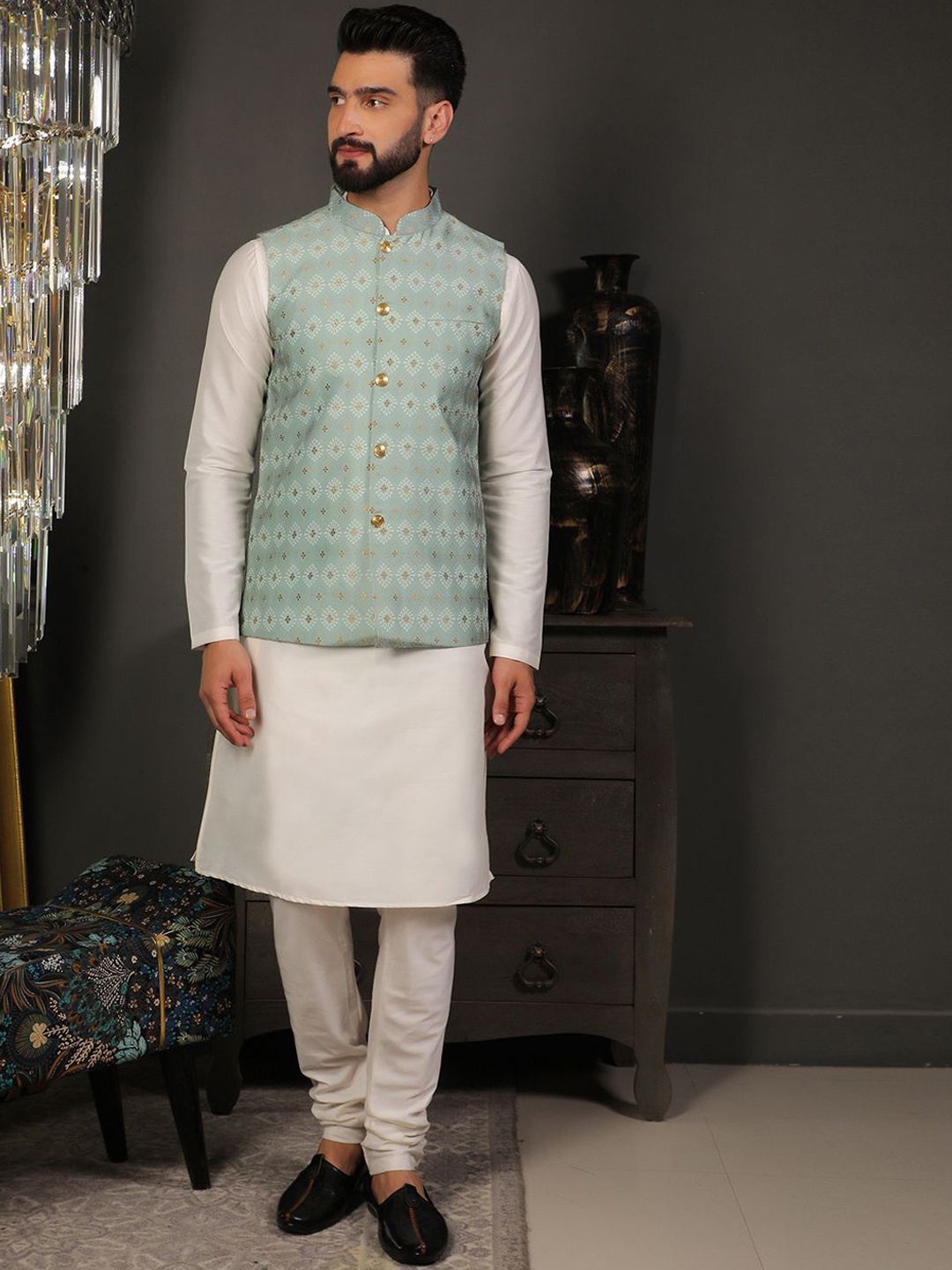 

DEYANN Mandarin Collar Jacquard Straight Kurta With Churidar & Nehru Jacket, Blue