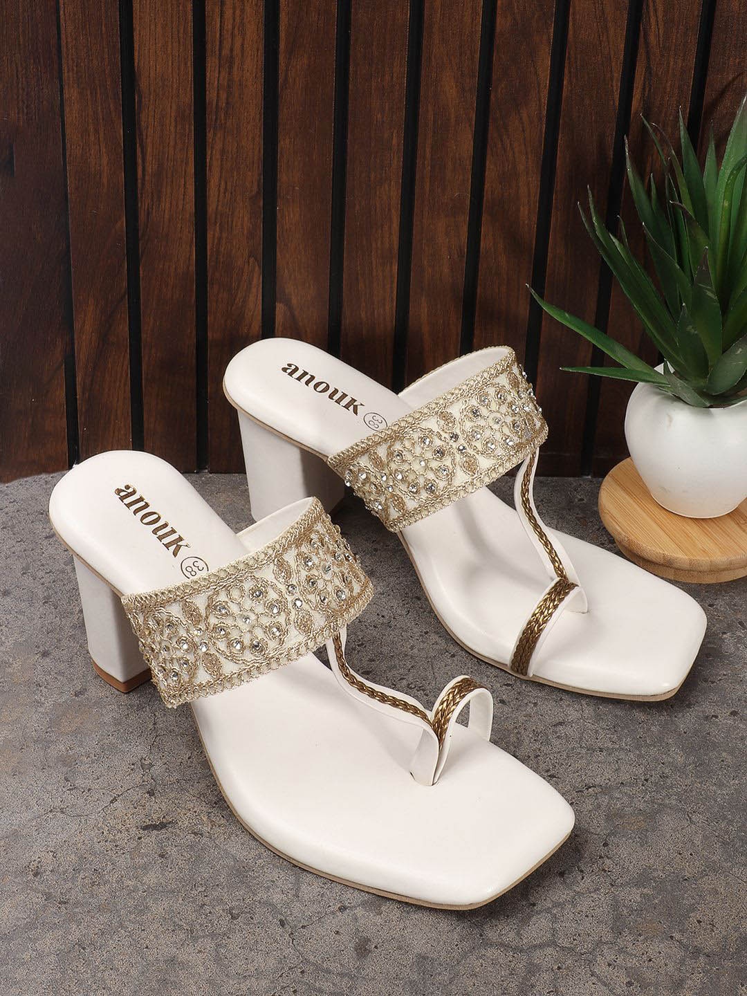 

Anouk Women Textured Ethnic Block Heels Sandals, White