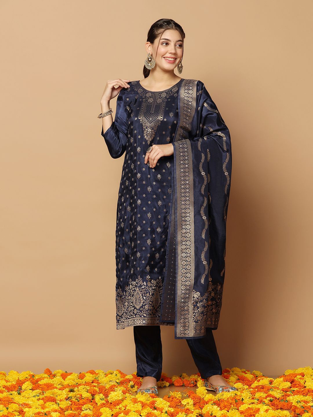 

BAESD Regular Kurta With Trousers & Dupatta, Blue