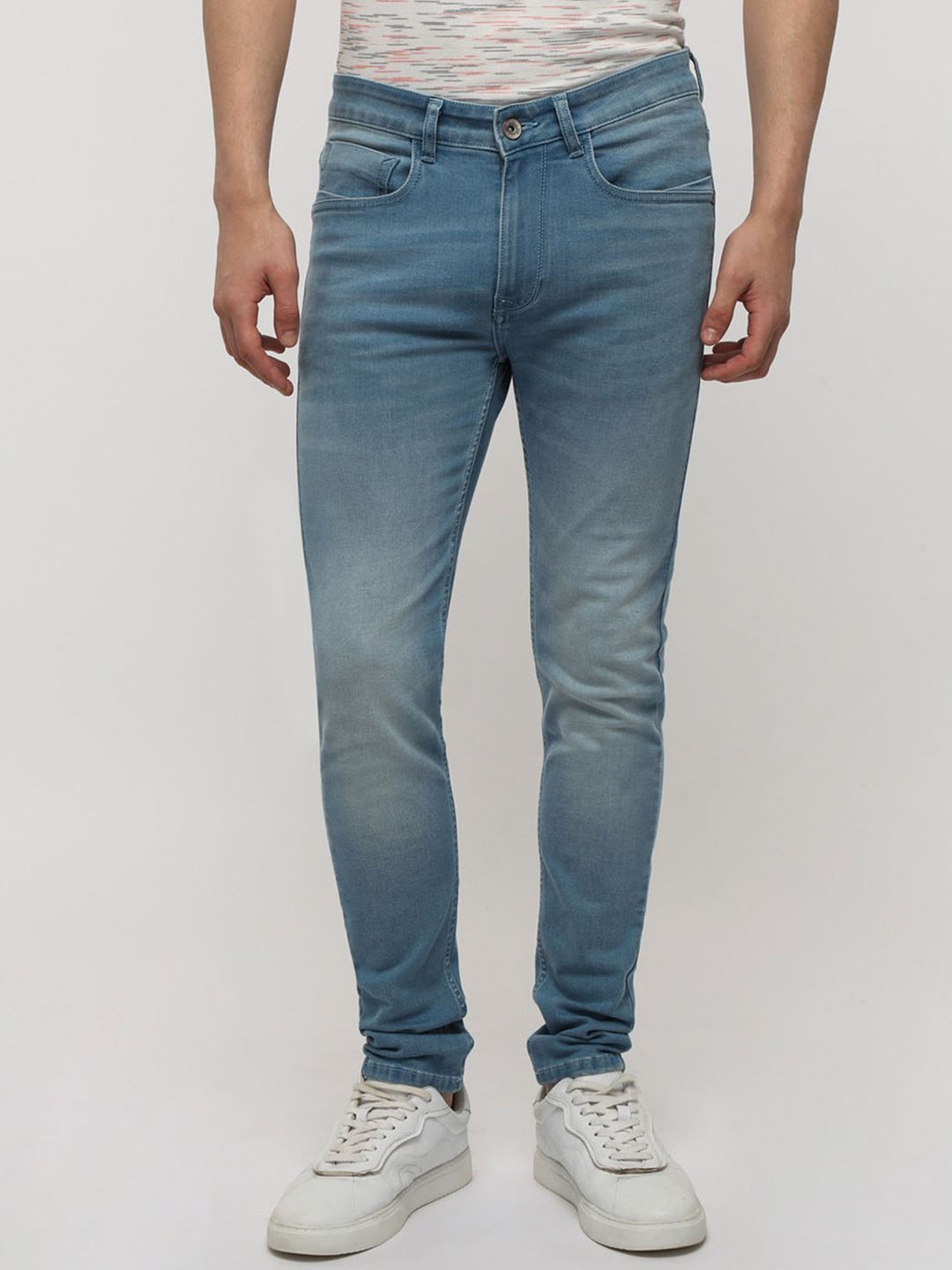 

Crocodile Men Slim Tapered Fit Mid Rise Heavy Fade Clean Look Stretchable Jeans, Blue