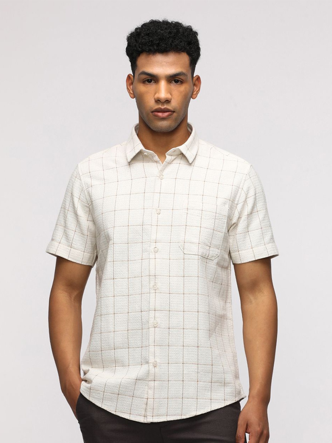 

Crocodile Men Comfort Spread Collar Windowpane Checked Cotton Casual Shirt, White