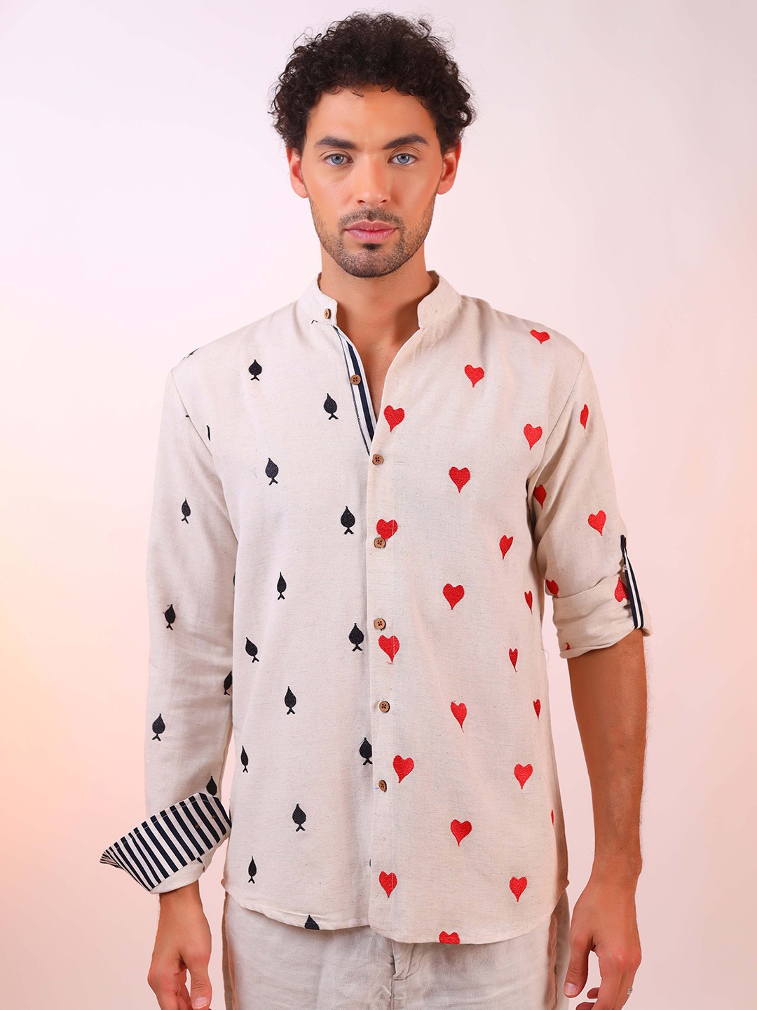 

DALCHINII Men Embroidered Pure Cotton Relaxed Shirt, Off white