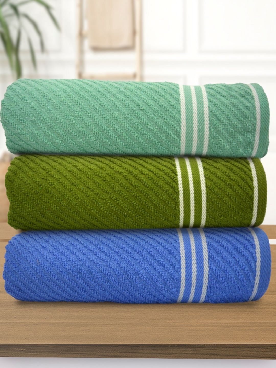 

Aura 3 Pieces Green & Blue Textured Cotton Water Absorbent Bath Towels 400 GSM